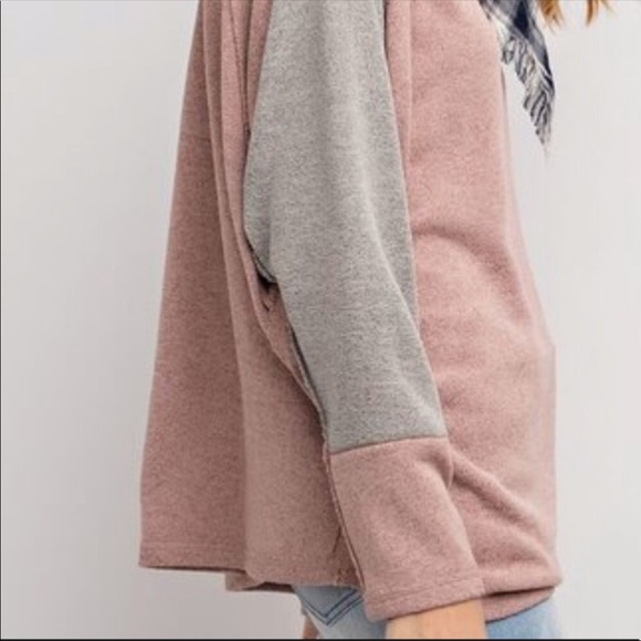 NEW!❗️LAST ONE❗️COLOR BLOCK HACCI KNIT TOP - Picture 3 of 3